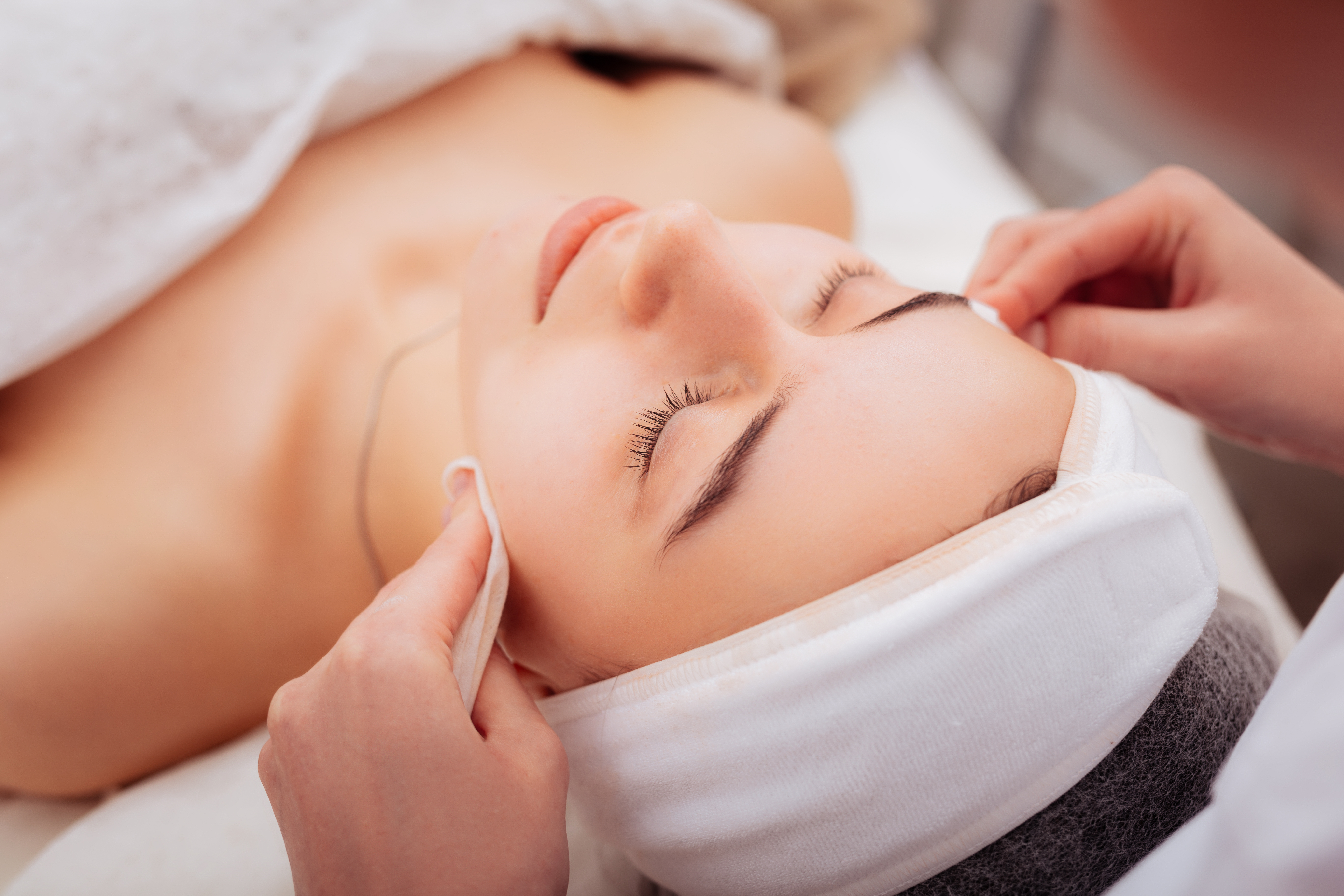 Geneo Facial In New Hyde Park Long Island NY | The Beauty Cellar NY Official Website